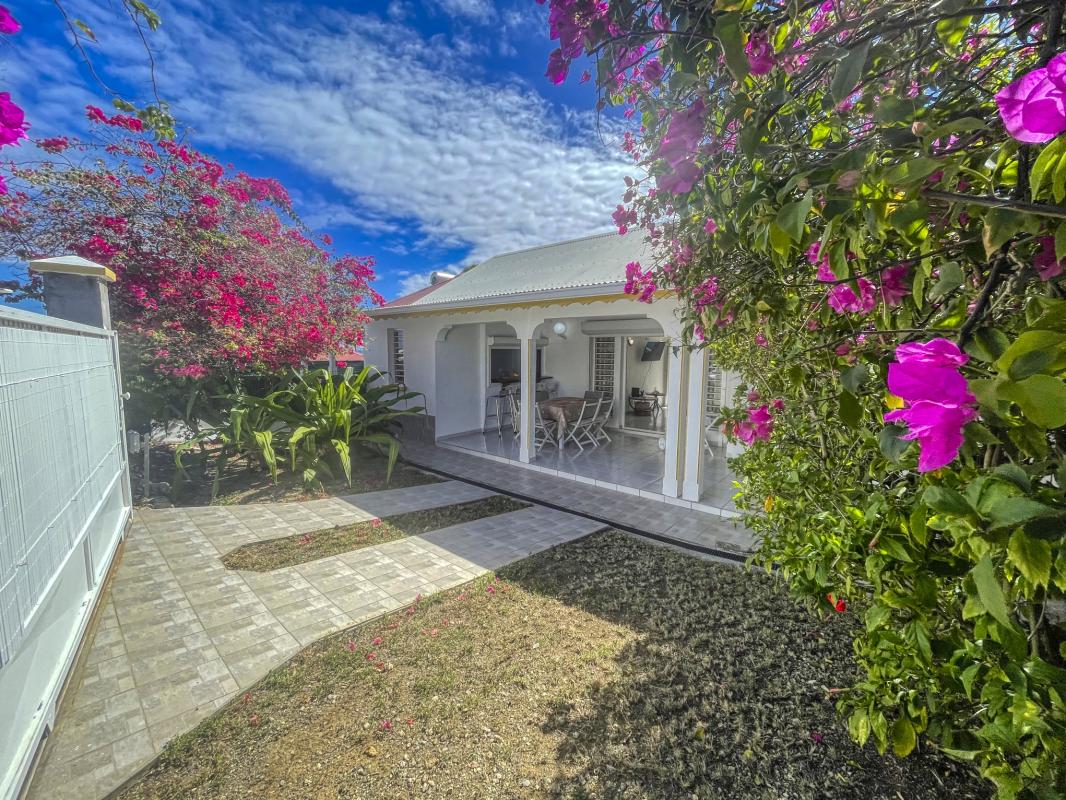 5.Location villa piscine Saint François Guadeloupe_terrasse